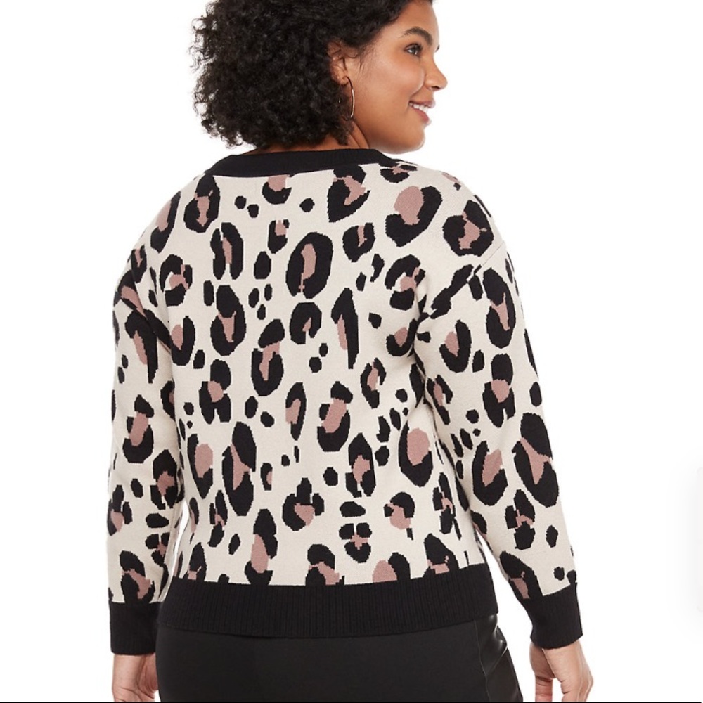 Plus Size EVRI Animal Print Crewneck Sweater - Picture 4 of 4